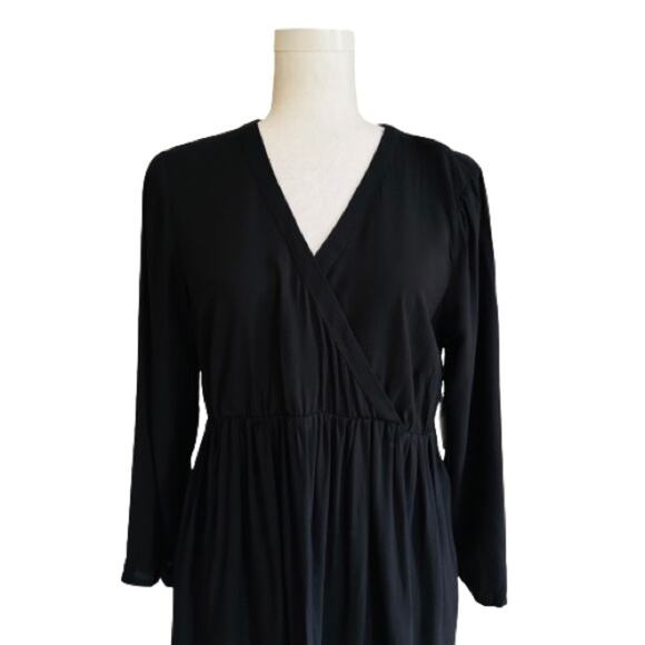 Old Navy Maternity Black V-Neck 3/4 Sleeve Tie Waist Blouse Top Size Medium NEW - Picture 4 of 12